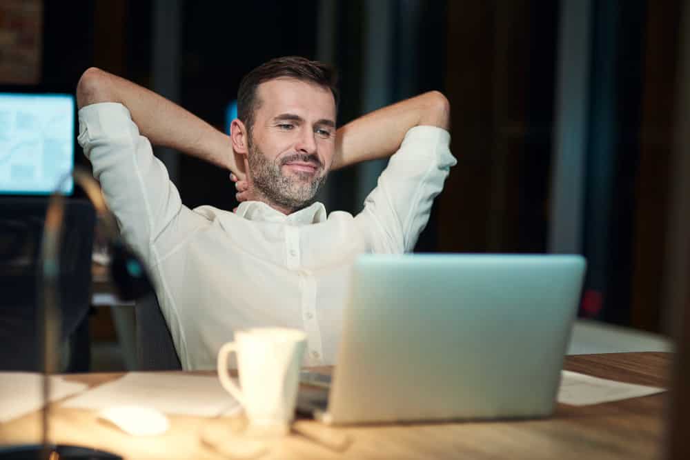 ergonomia-no-trabalho-e-nr-1-como-cuidar-da-ergonomia-cognitiva-da-empresa-vera-lorenzo-mark-impink-fala-company-idiomas-treinamentos-corporativos