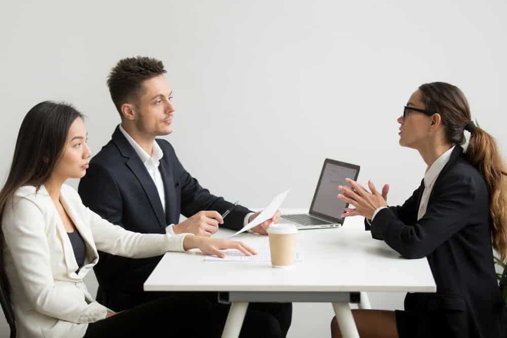OUTPLACEMENT: O QUE É, COMO FUNCIONA E COMO FORTALECE A REPUTAÇÃO DA EMPRESA